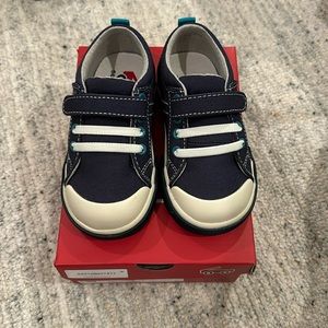 NIB See Kai Run Tanner Navy/Camo Toddler Sneaker Size 7